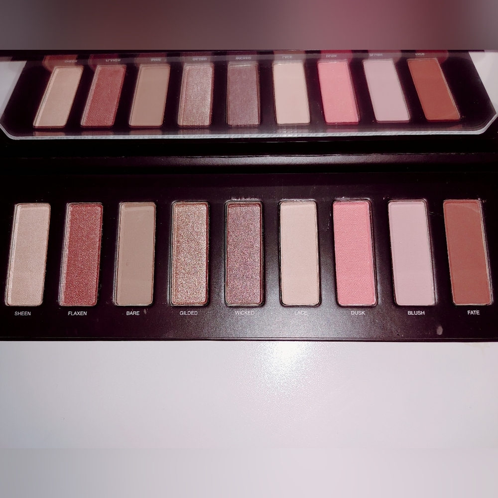 Studio Ease to Wear Eyeshadow Palette